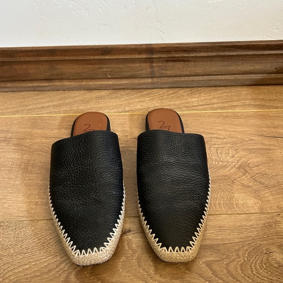 Naturalizer Women’s 27 EDIT Candice Mule in Black Leather - Picture 3 of 7